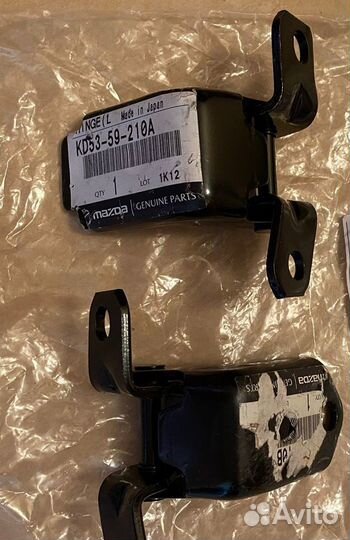 Петля дверная mazda 3 передняя левая