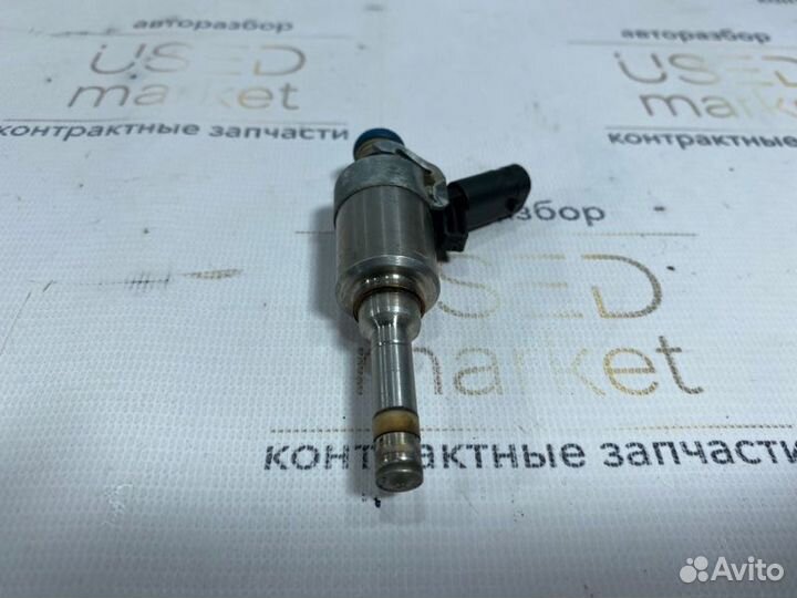 Форсунка топливная Volkswagen Passat CC 1.8 CGY