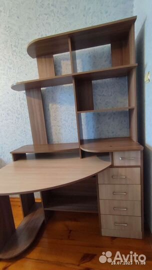 Компьютерный стол