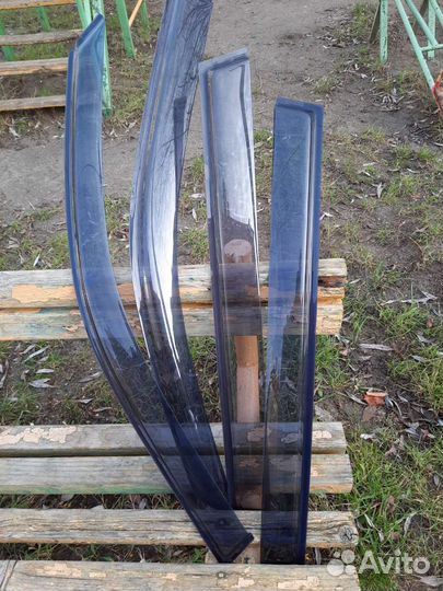 Дефлекторы на BMW X3 E83