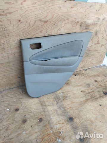Обшивка двери задней правой Toyota Prius