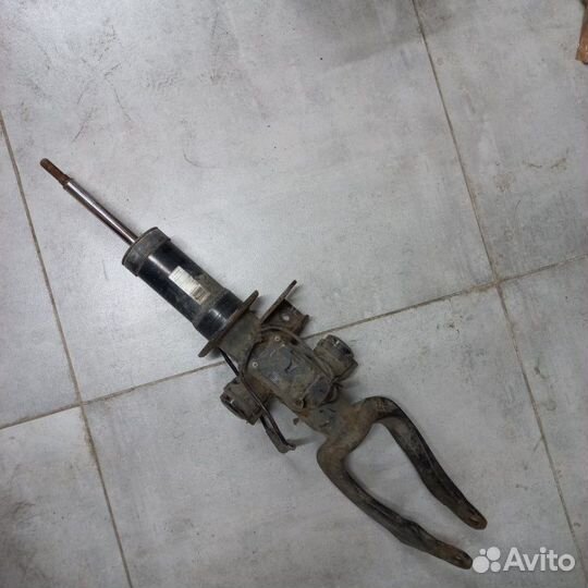 Амортизатор передний левый Bmw 7-Series F02