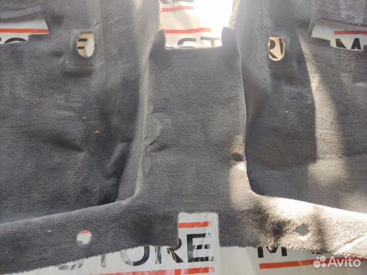 Покрытие напольное заднее Mercedes-Benz E-Class