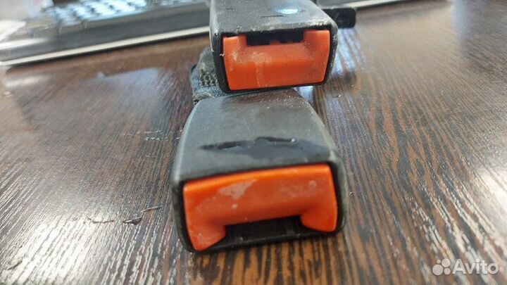 Ответная часть ремня безопасности задняя левая Bmw