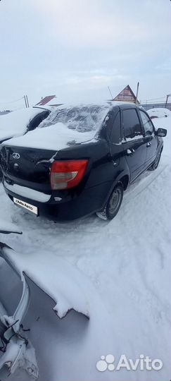 LADA Granta 1.6 МТ, 2013, битый, 155 100 км