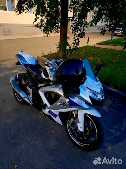 Suzuki GSX - R 600 K8