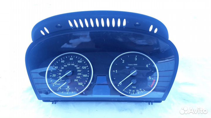 BMW 520 E60 дизель Панель приборов Б\У