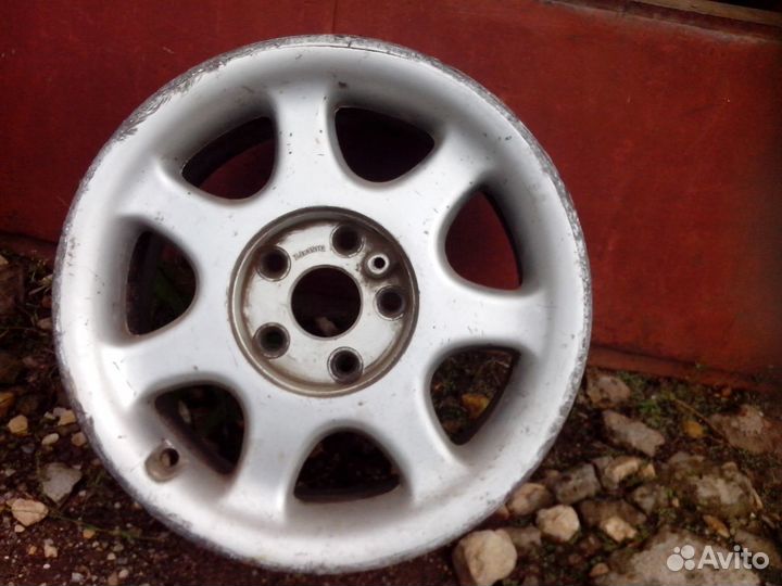 Диск R15 (7jx15h2). стоял на запаске (Волга 3110)