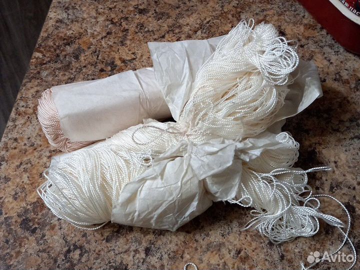 Капроновая нить