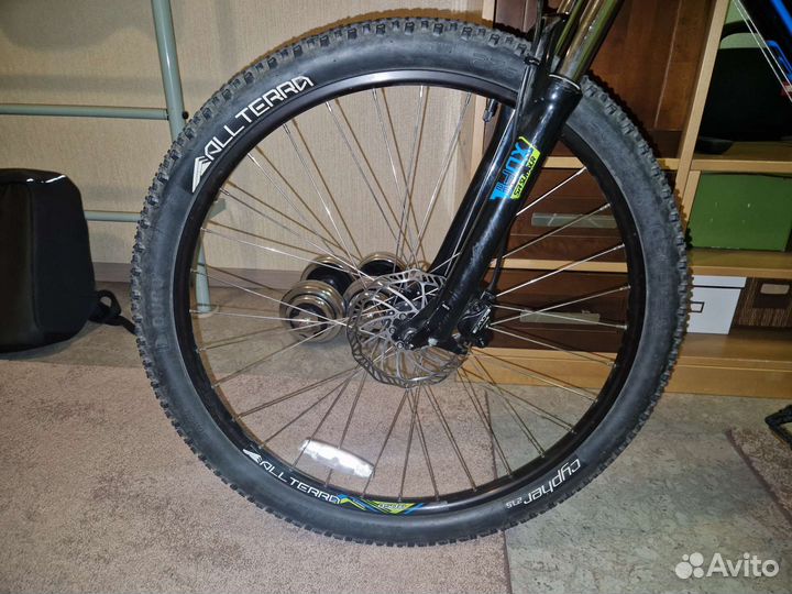 Велосипед GT avalanche sport L 2016