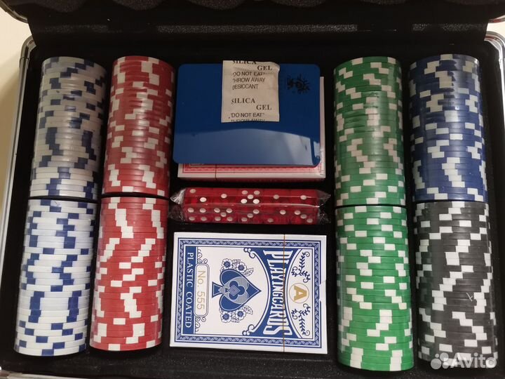 Набор для покера 200 фишек
