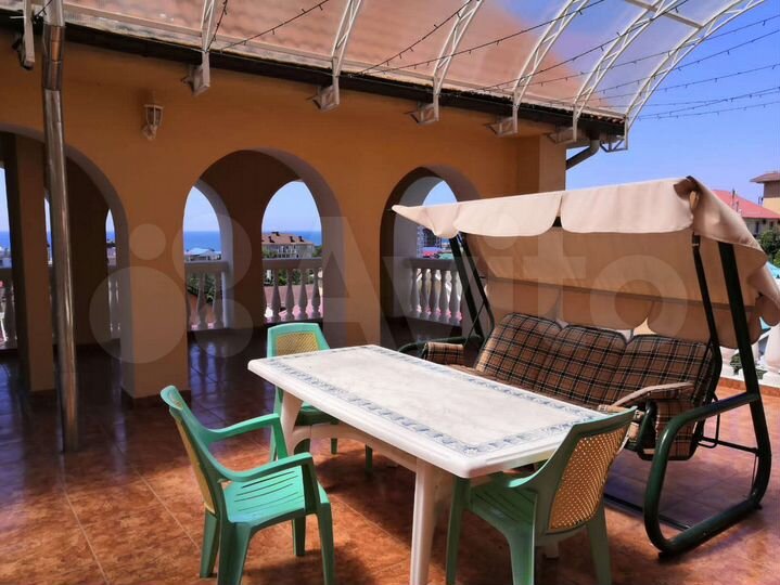 Комната 50 м² в 2-к., 3/3 эт.