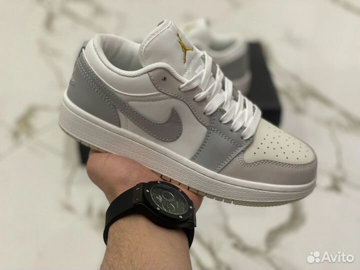 Кроссовки Nike air Jordan 1