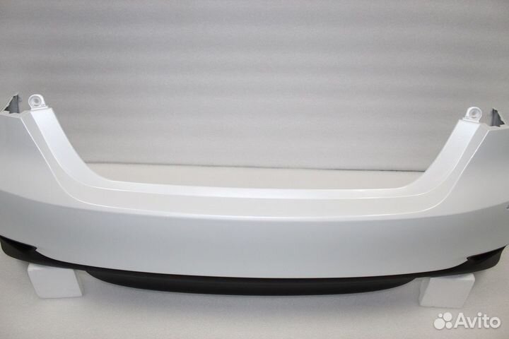 Задний бампер камри 70 белый перламутр 2018-2021
