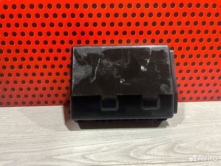 Крышка блока предохранителей Mercedes-Benz Gle