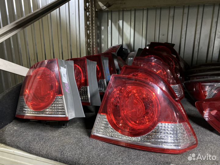 Фонарь Honda Civic 4D правый левый