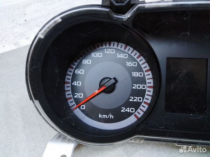 Панель приборов 8100A117