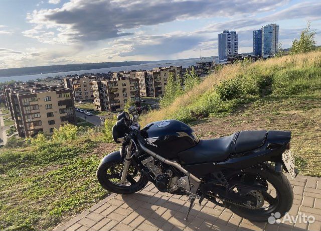 Honda cb1