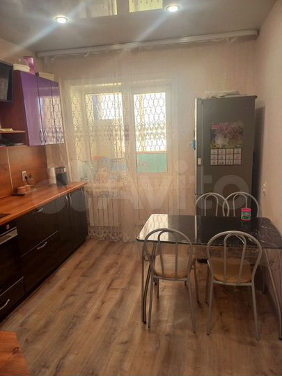 2-к. квартира, 56 м², 3/3 эт.