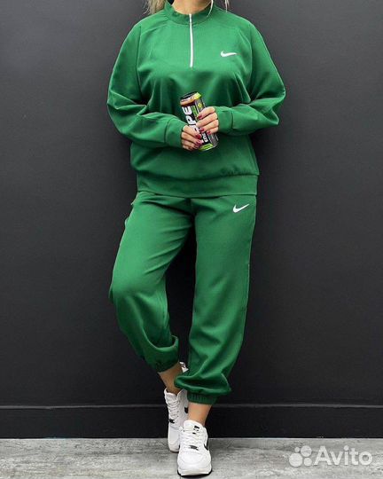 Костюм спортивный женский