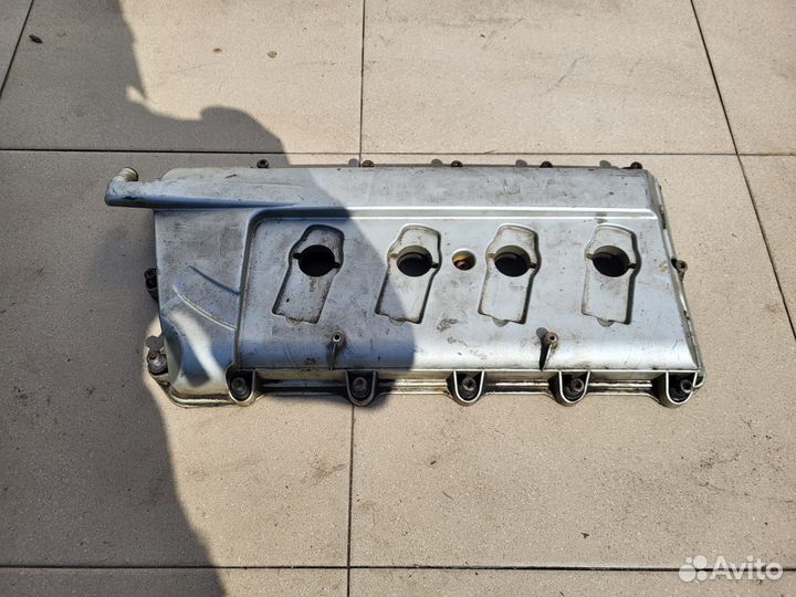 Клапанная крышка правая Audi а6 с6