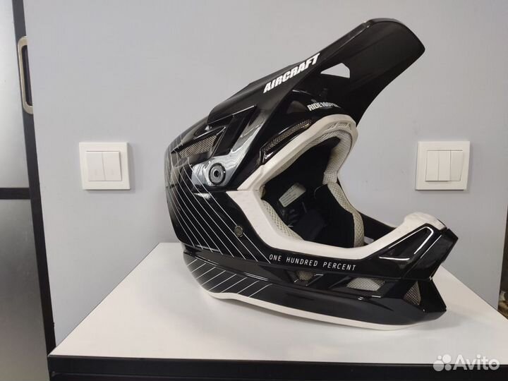 Шлем 100 Aircraft Composite Helmet Black Size M