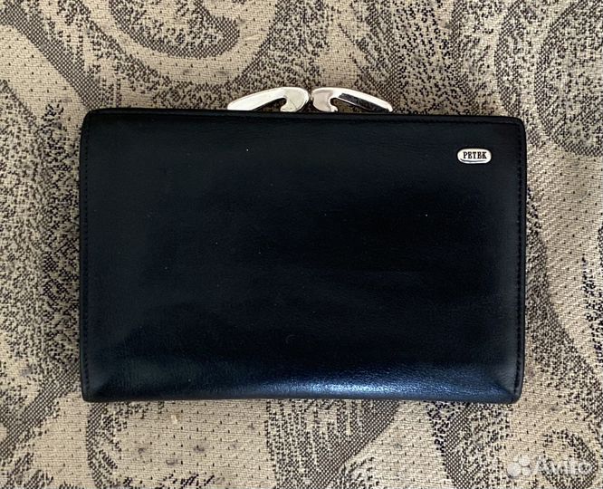 Кожаный женский кошелёк-портмоне 