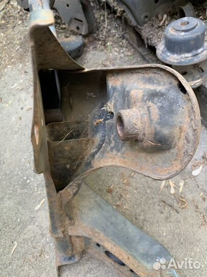 Балка подмоторная Форд Транзит 2.2 2014+ RWD