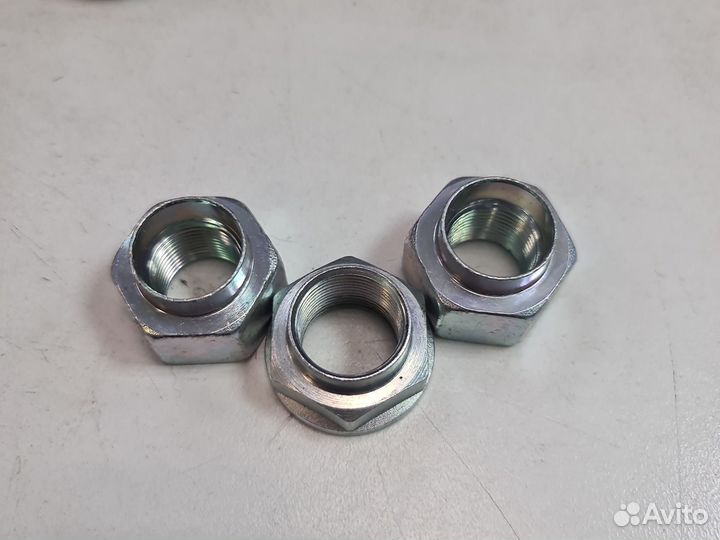 Гайка daewoo Nexia ступицы передней OE 94515437