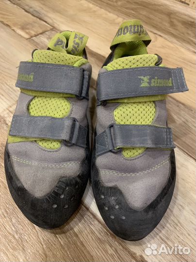 Скальные туфли Simond