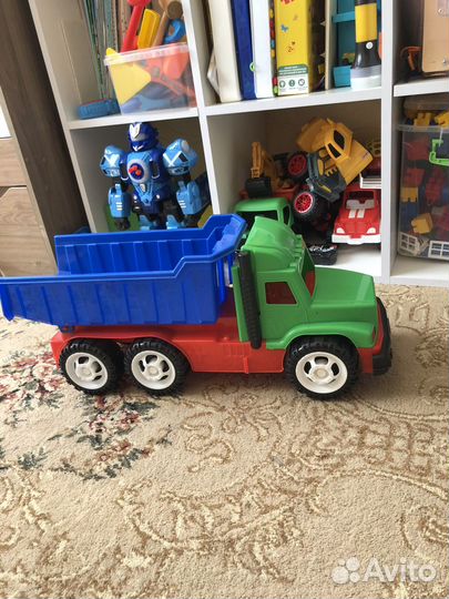 Игрушка грузовик