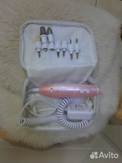 Маникюрный набор Vitek, педикюрный набор Rowenta