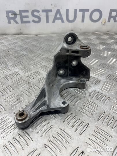 Кронштейн гидроусилителя Volkswagen Touareg