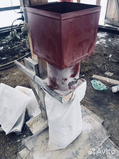 Зернодробилка измельчитель & зерна нива 500 кг/ч 1