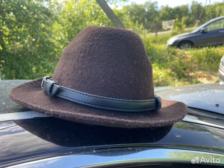 Шляпа фетровая мужская, очень красивая