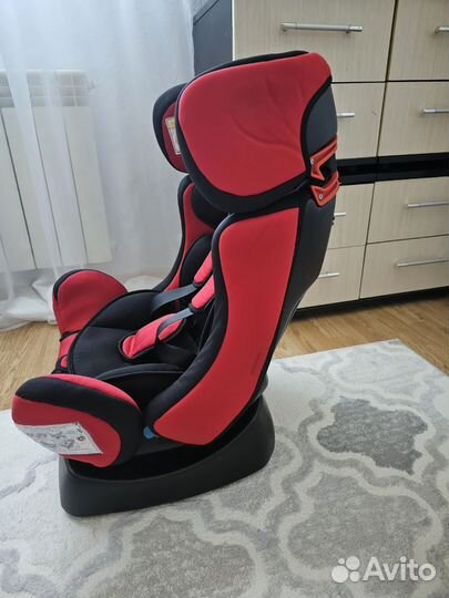 Автомобильное кресло