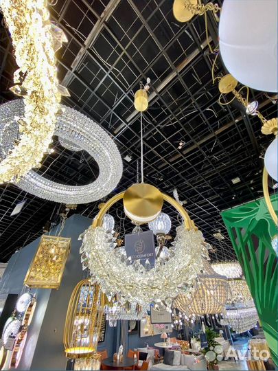 Люстра в шикарном исполнении: медь, хрусталь