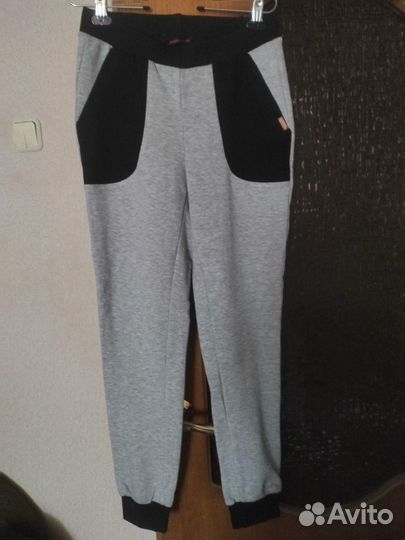 Женский спортивный костюм