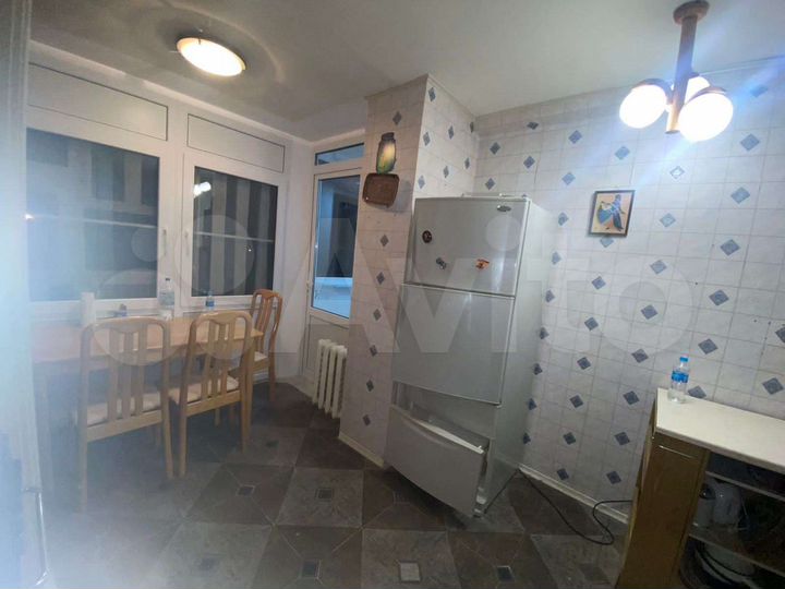 2-к. квартира, 60 м², 4/9 эт.