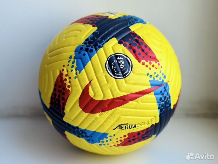 Футбольный мяч