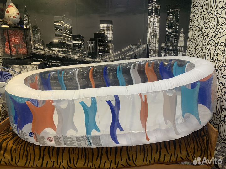 Надувной бассейн