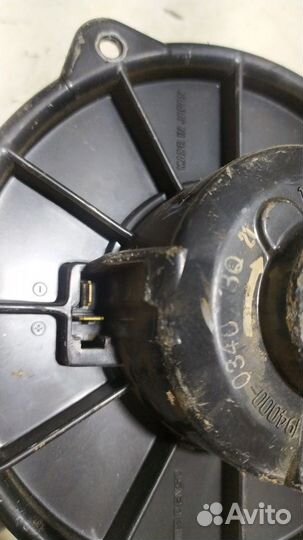 Моторчик печки Митсубиси Спейс Раннер