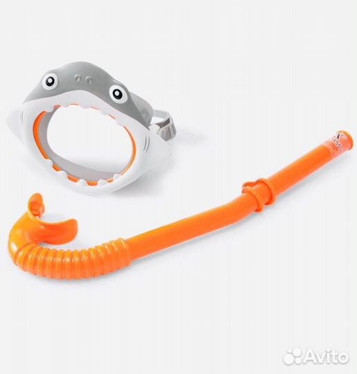 Детский набор Intex состоит из маски акулы и трубк