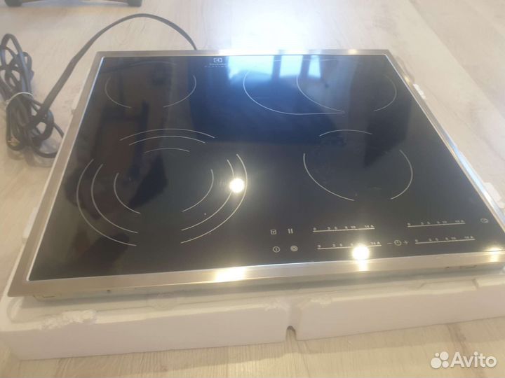 Варочная панель электрическая electrolux