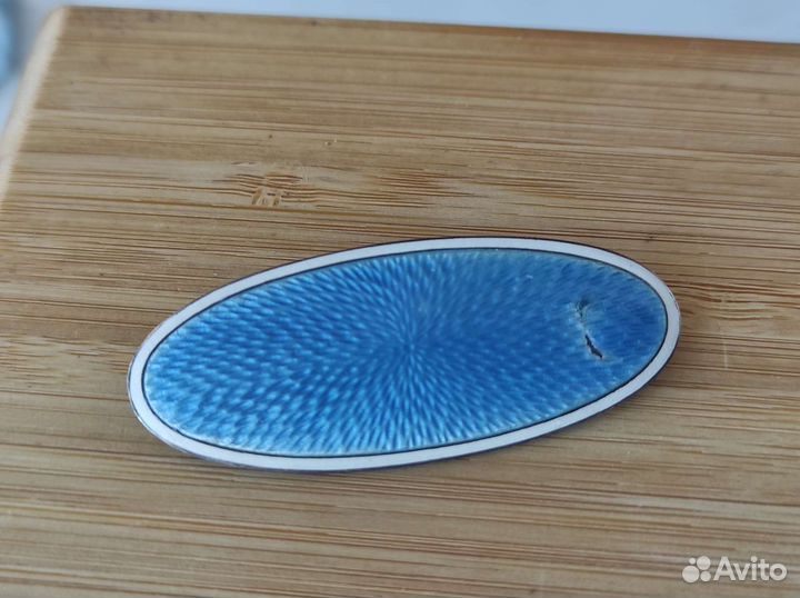 Брошь серебро 84 пробы гильошированная эмаль