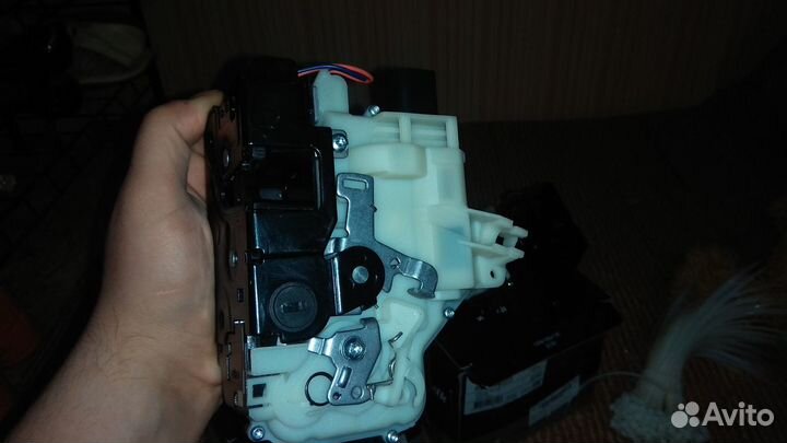 Замки задних дверей volkswagen passat b5/b5+ новые