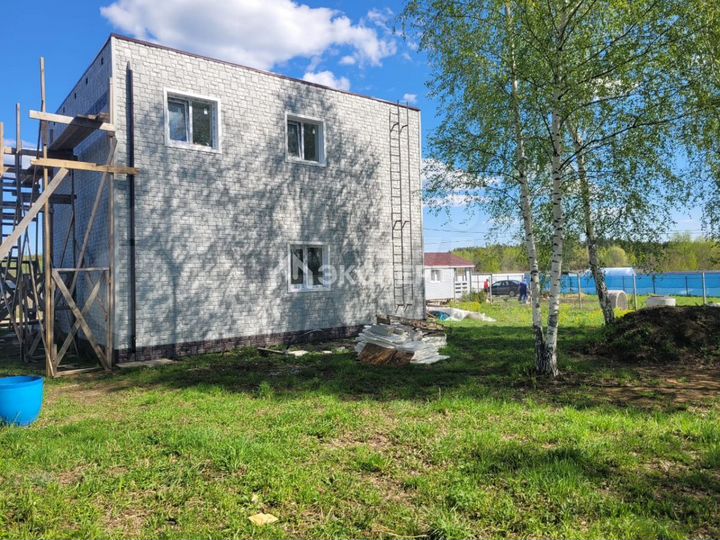 Дом 176 м² на участке 9,2 сот.