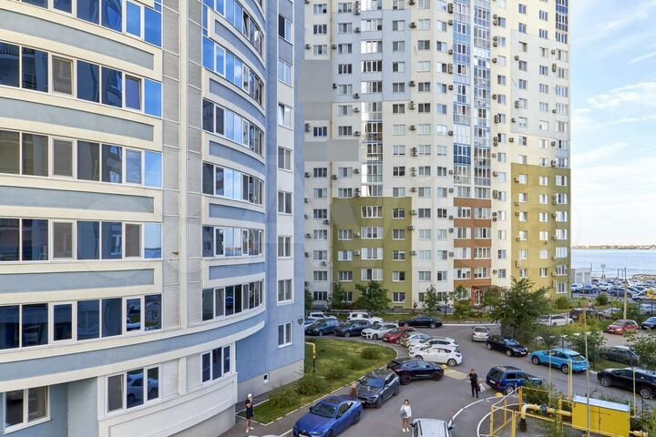 2-к. квартира, 52 м², 3/18 эт.