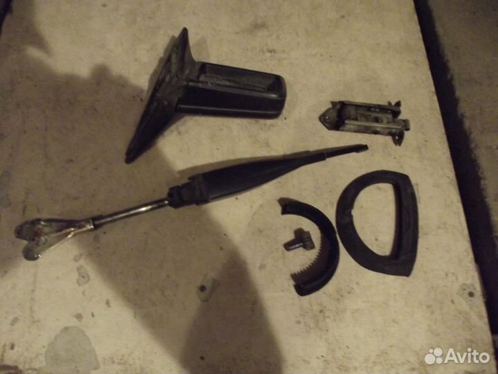 На Mersedes 124 корпус R лопуха