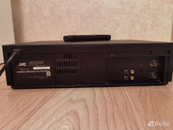Видеомагнитофон jvc